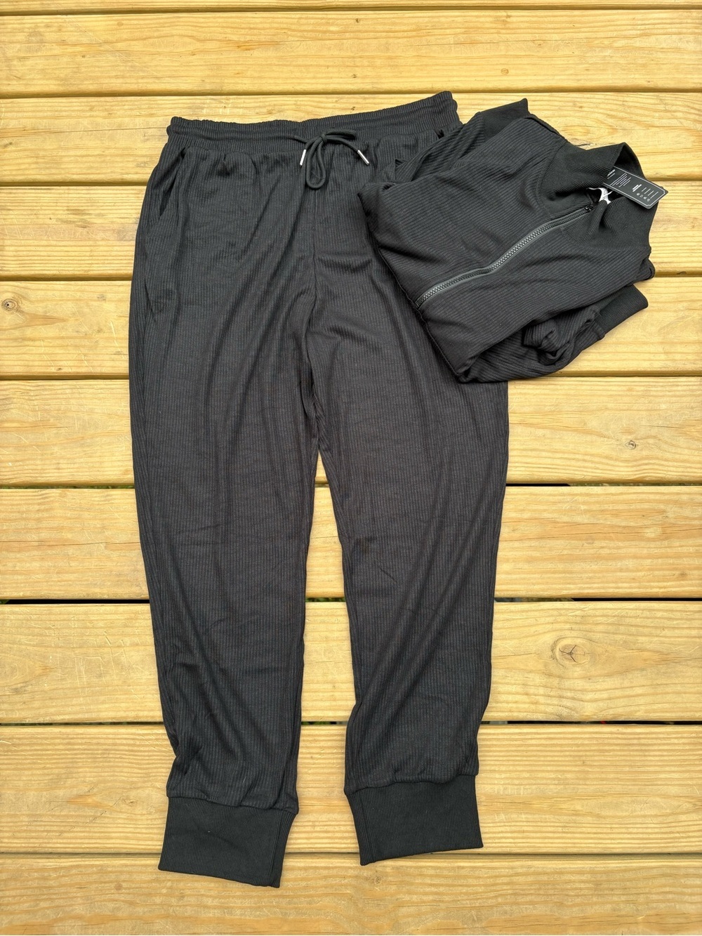 Women’s L Black Ribbed 2-Piece Jogger Set Half-Zip Pullover NWT - Picture 2 of 7